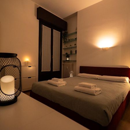 The Lantern Flat - Darsena Area Apartment Milano Ngoại thất bức ảnh