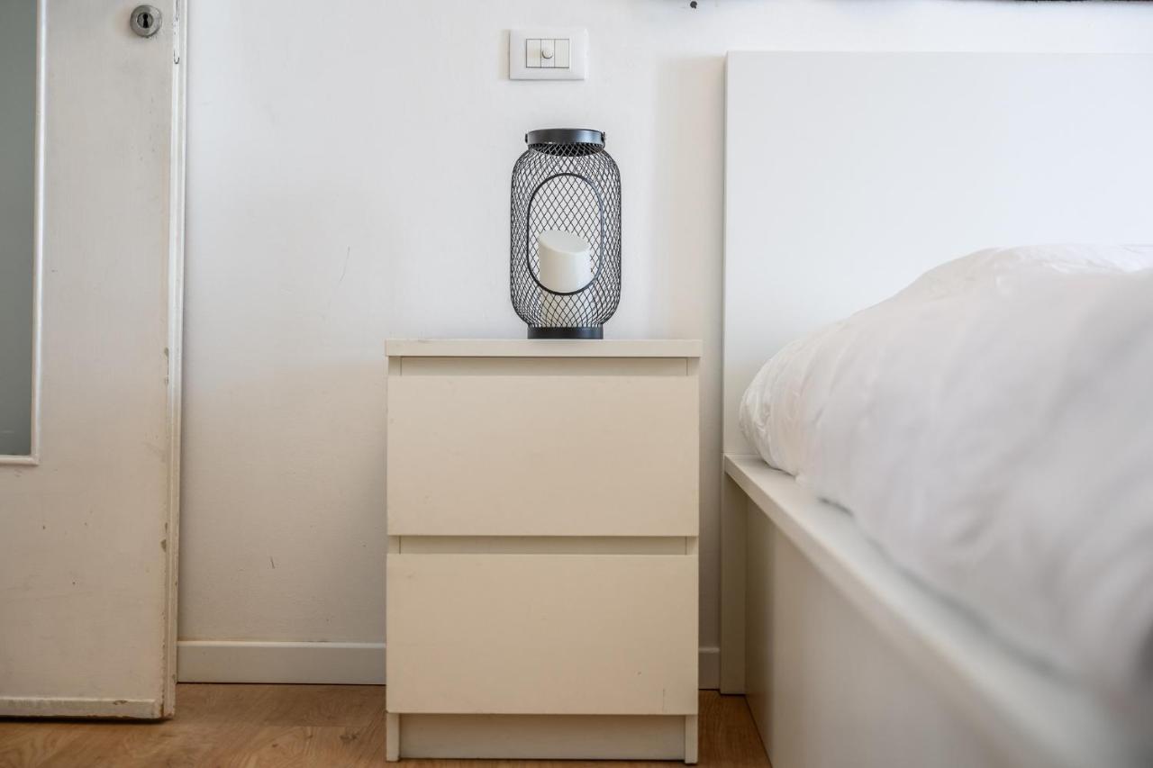 The Lantern Flat - Darsena Area Apartment Milano Ngoại thất bức ảnh