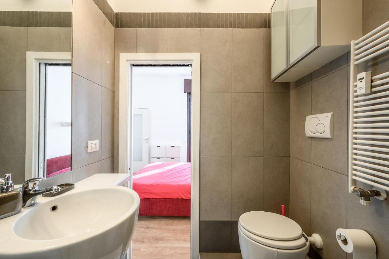 The Lantern Flat - Darsena Area Apartment Milano Ngoại thất bức ảnh