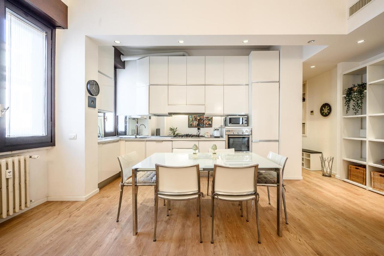 The Lantern Flat - Darsena Area Apartment Milano Ngoại thất bức ảnh