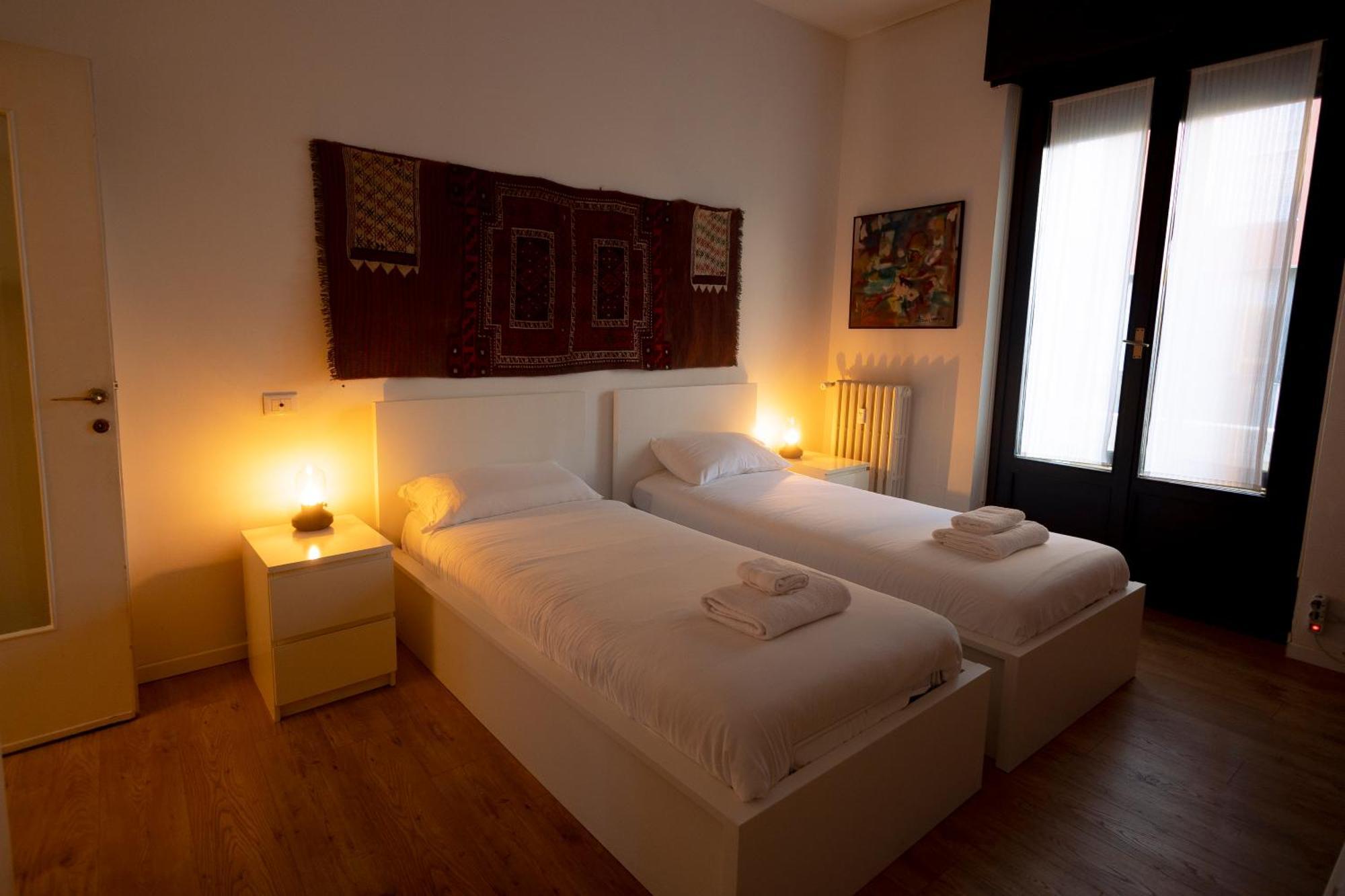 The Lantern Flat - Darsena Area Apartment Milano Ngoại thất bức ảnh